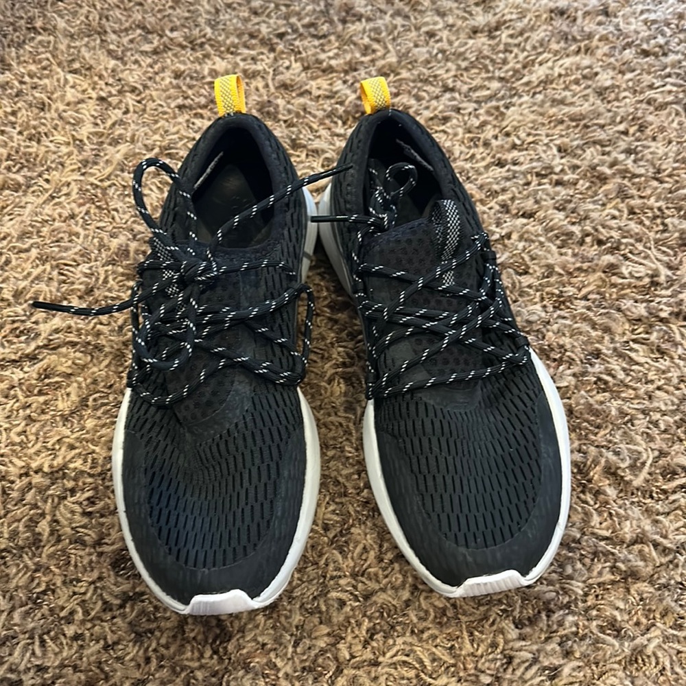 Sorel tennis shoes black